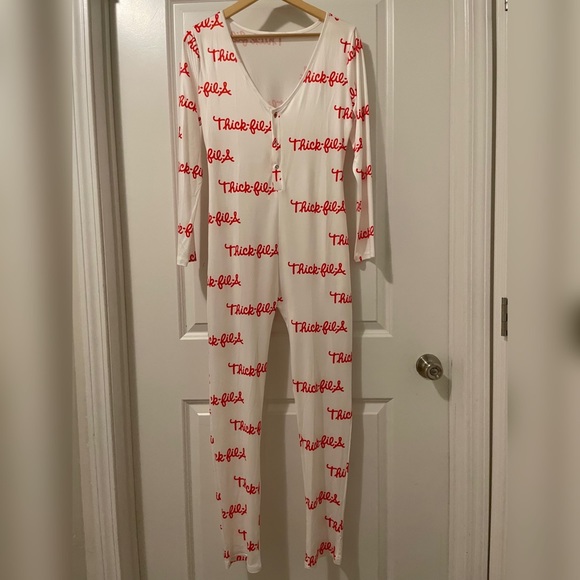 🐔 Thick Fil A Butt Flap Onesie - Picture 4 of 7